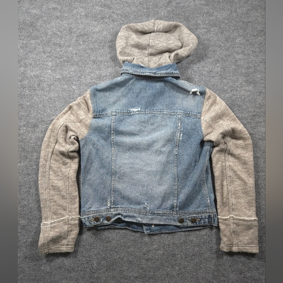 Free People Throwback Hooded Knit Sleeve Distressed Denim Jacket Size Medium - Picture 11 of 13